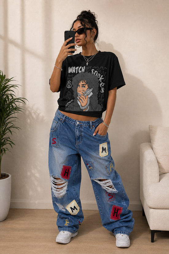 WATCH OUT FOR SNAKES GRAPHIC TEE